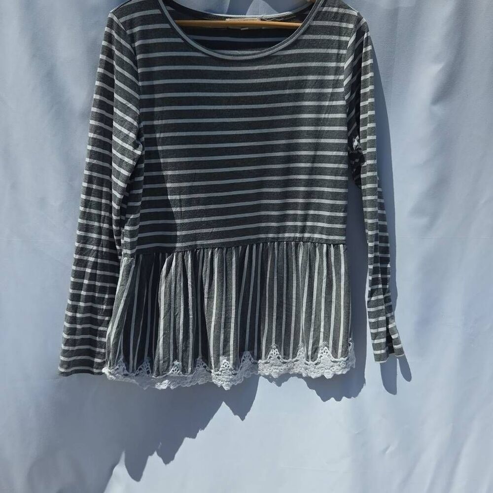 Wall Flower Gray and White Stripped Blouse Top Size L